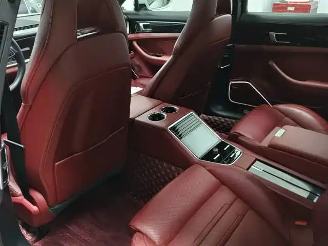 Porsche Panamera — миниатюра 6