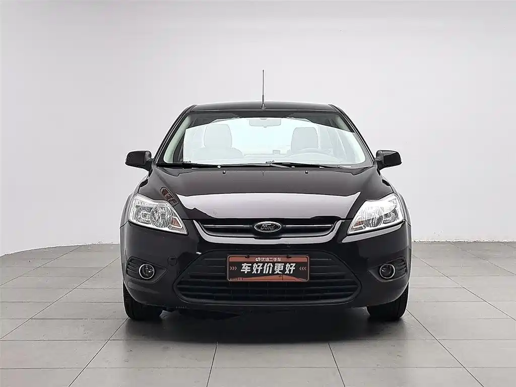 Ford Focus 2013 1.8L MT