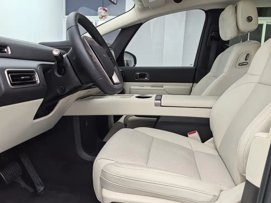 Li Auto MEGA 2025 Home