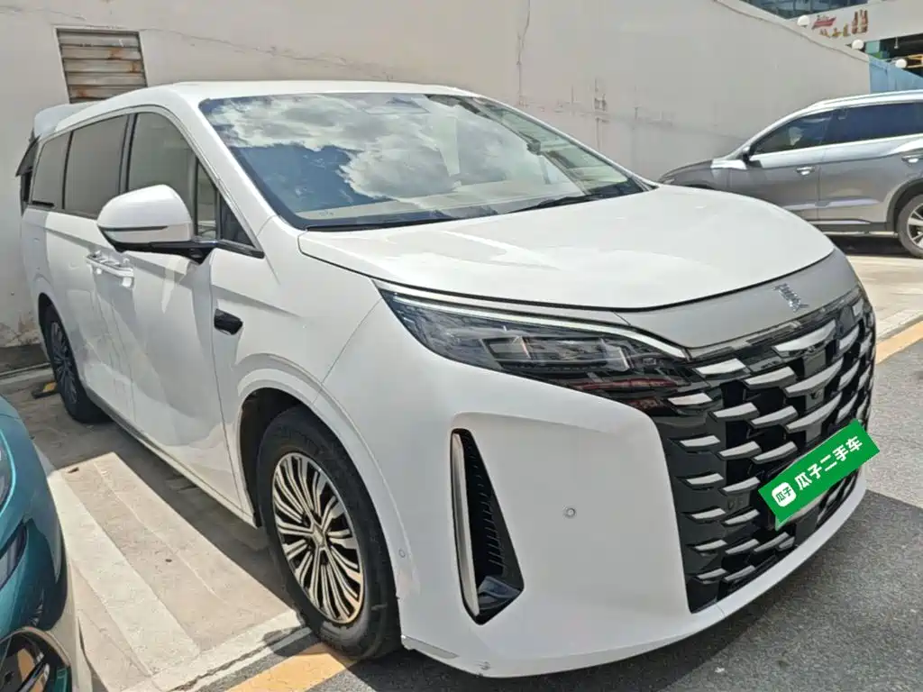 BYD Xia 2025 DM-i 1.5T 180km
