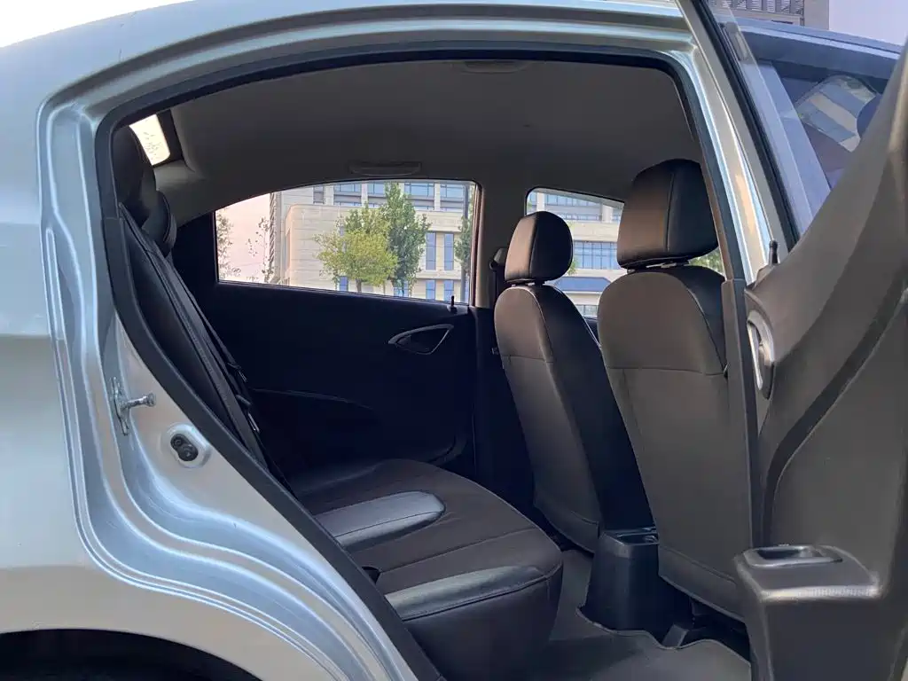 Chevrolet Sail — миниатюра 7