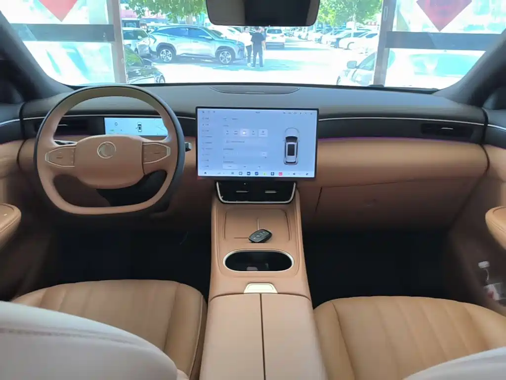 Dongfeng L8 2025 185KM