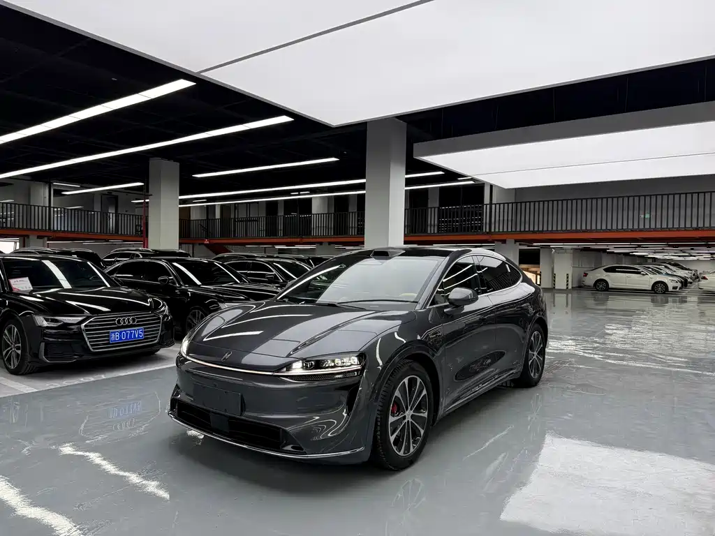 Luxeed R7