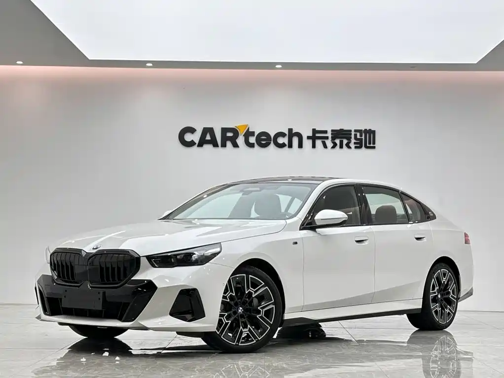 宝马5系 2026款 530Li 尊享型 M运动套装 2026