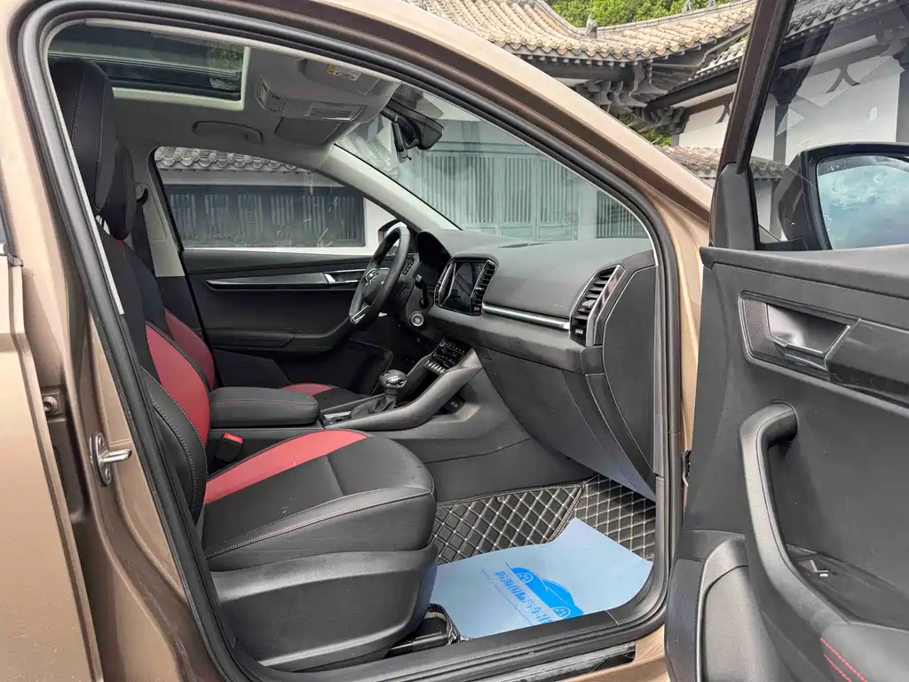 Skoda Karoq — миниатюра 10