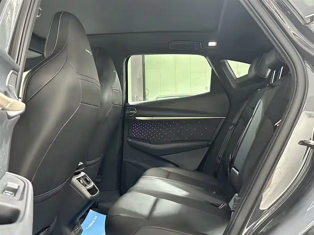 Volkswagen 06 2024 Ultra