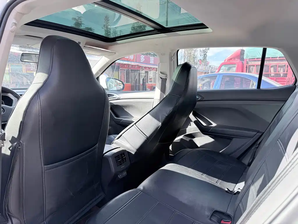 Volkswagen T-Cross — миниатюра 8