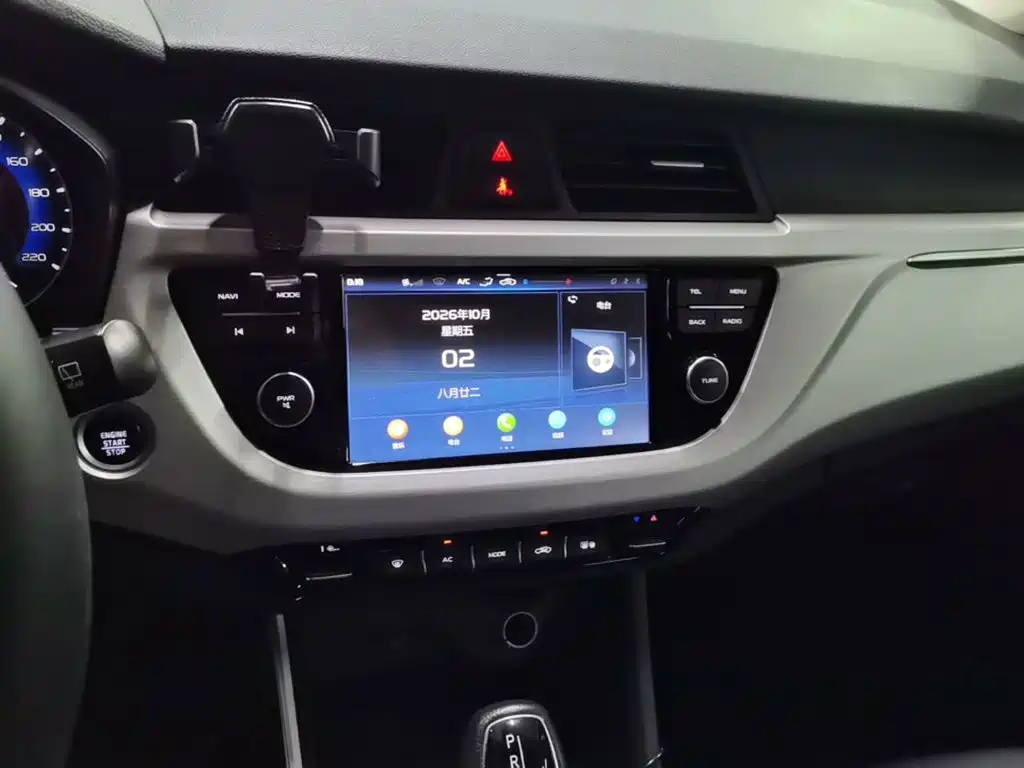 Geely Vision X3 — миниатюра 13