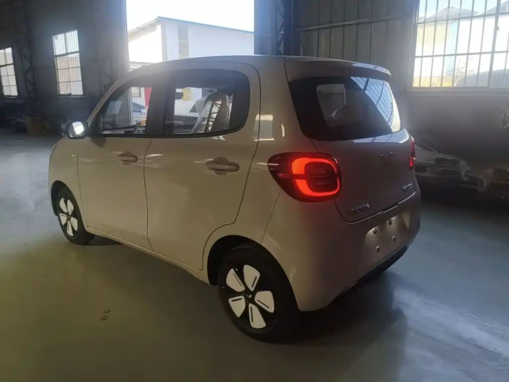 Wuling MINIEV — миниатюра 5