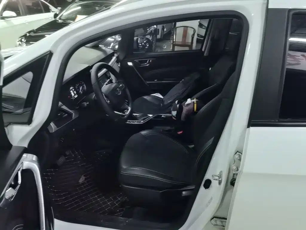 Geely Vision X3 — миниатюра 15