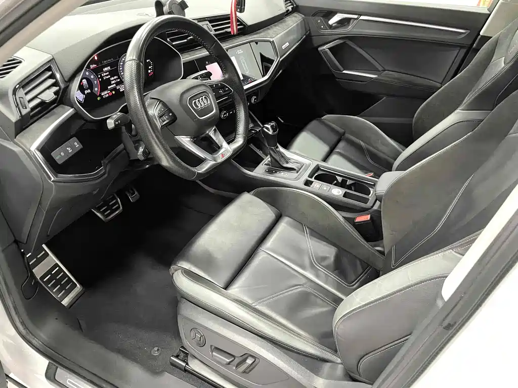 Audi Q3 Sportback - фото 7