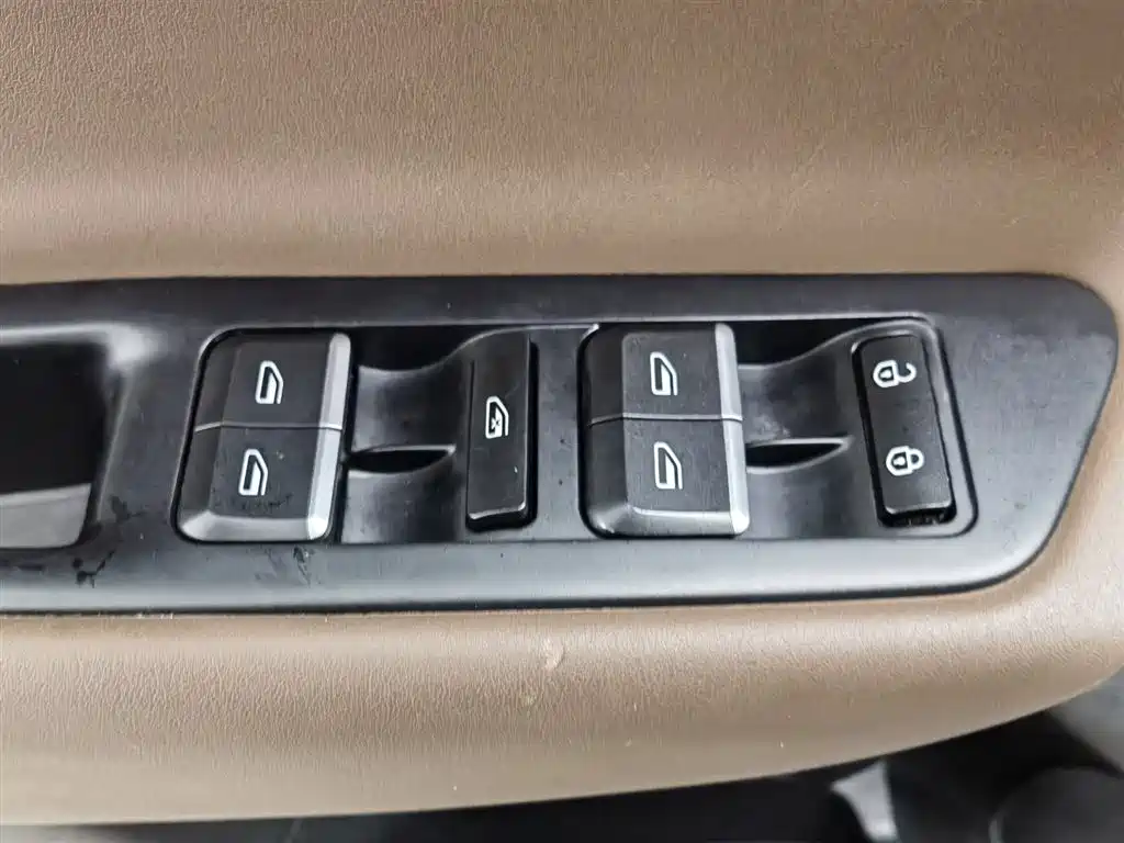 GEELY AUTOMOBILE EMGRAND GS