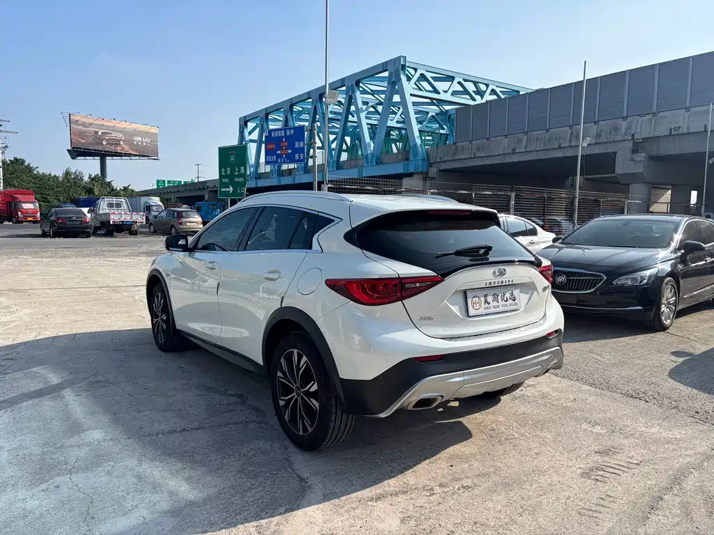 Infiniti QX30 — миниатюра 6