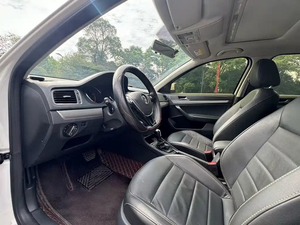 Volkswagen Lavida 2017 1.6L AT Comfort