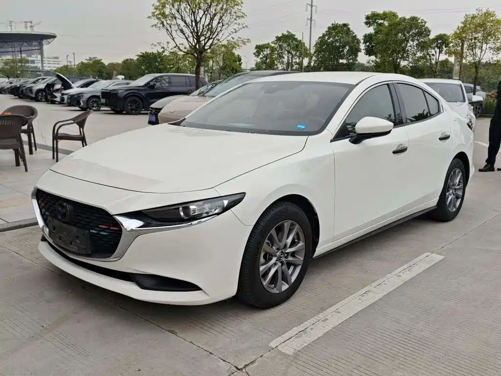 Купить Mazda 3 Axela