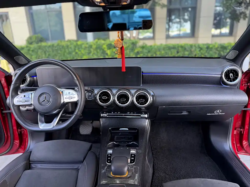 Mercedes-Benz A-Class — миниатюра 6