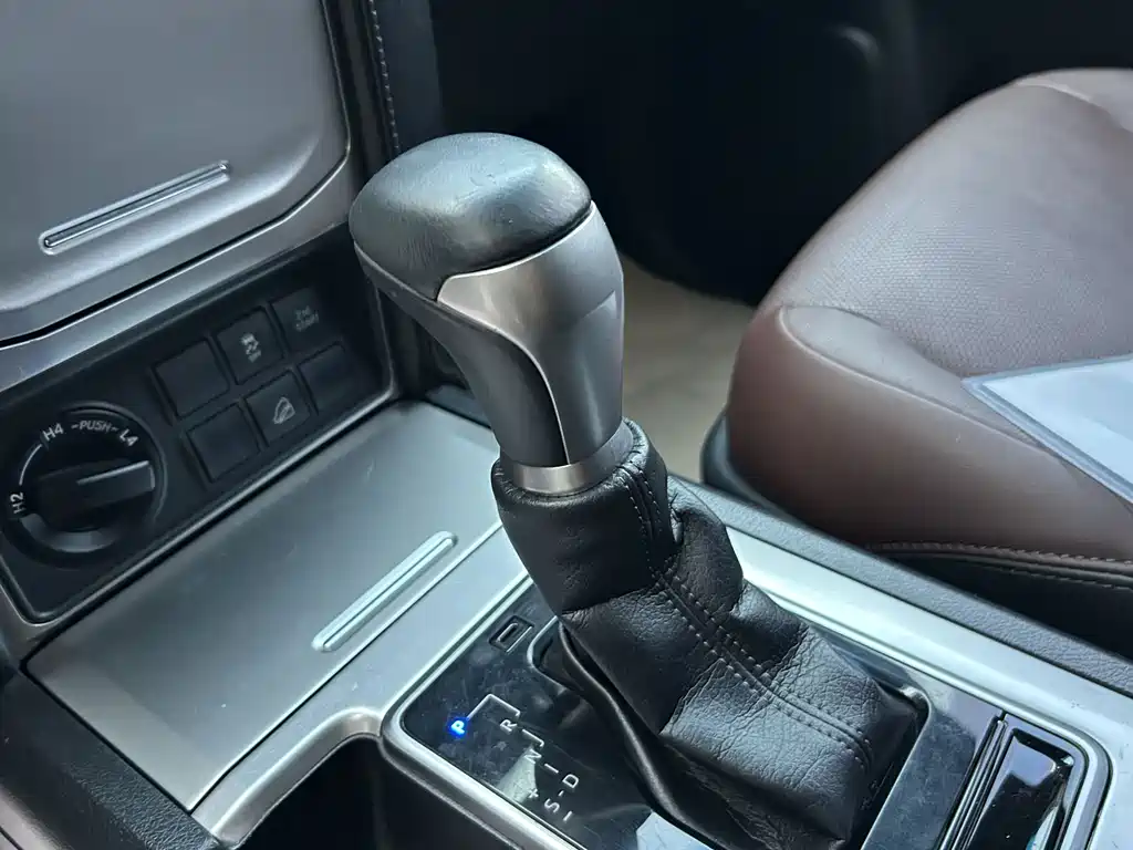 Toyota Prado — миниатюра 6