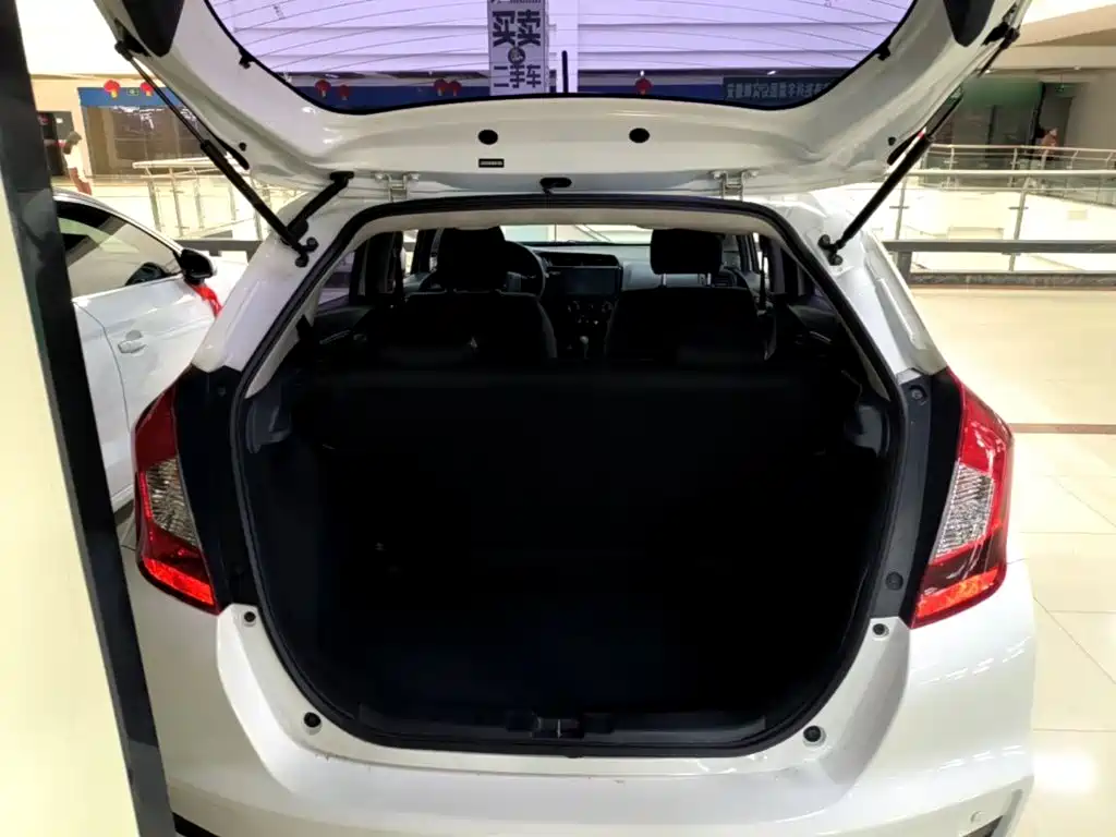 Honda Fit — миниатюра 19