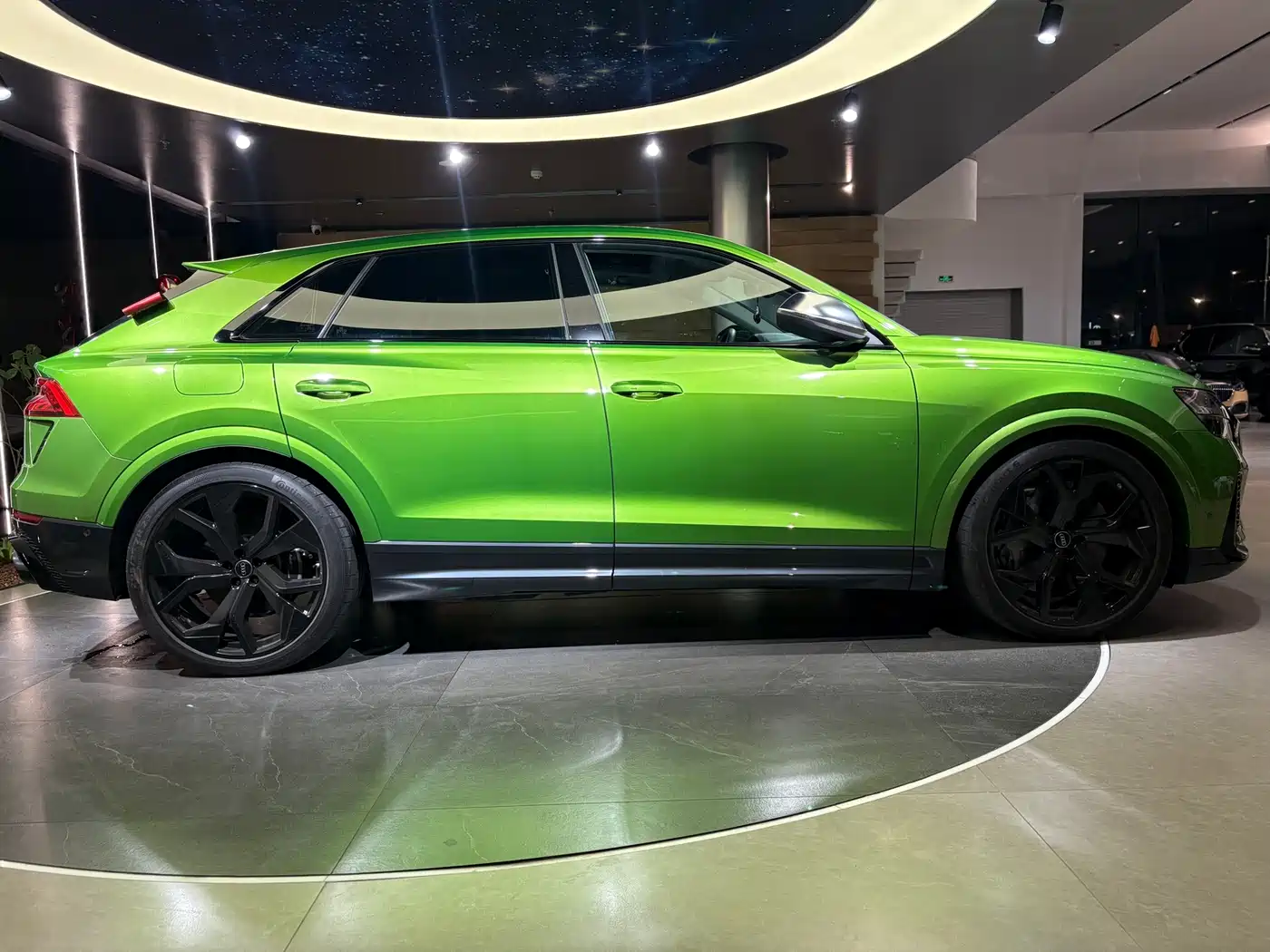 Audi RS Q8 2022 Зеленый из Китая, фото 6