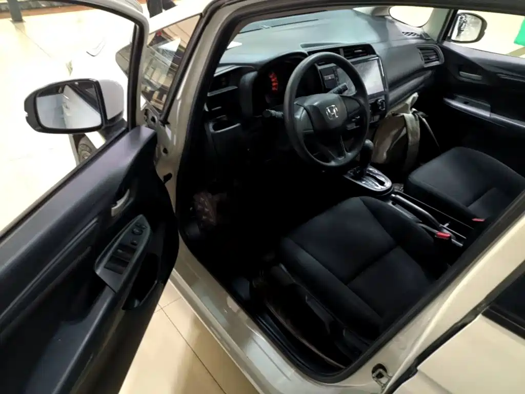 Honda Fit — миниатюра 16