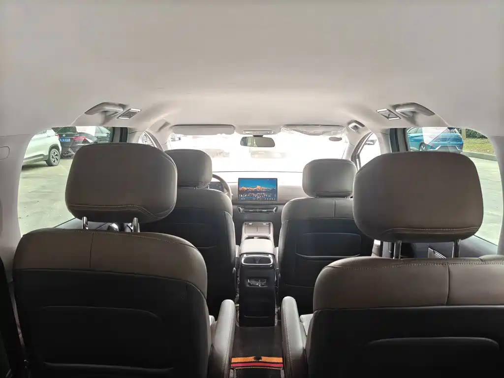 Wuling Xingguang 730 New Energy — миниатюра 12