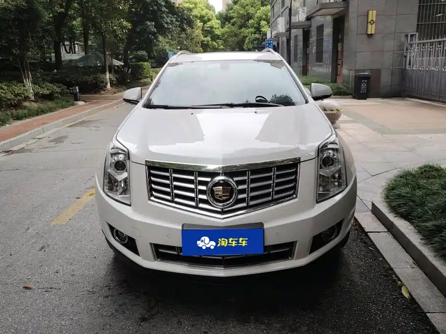 Cadillac SRX — миниатюра 2