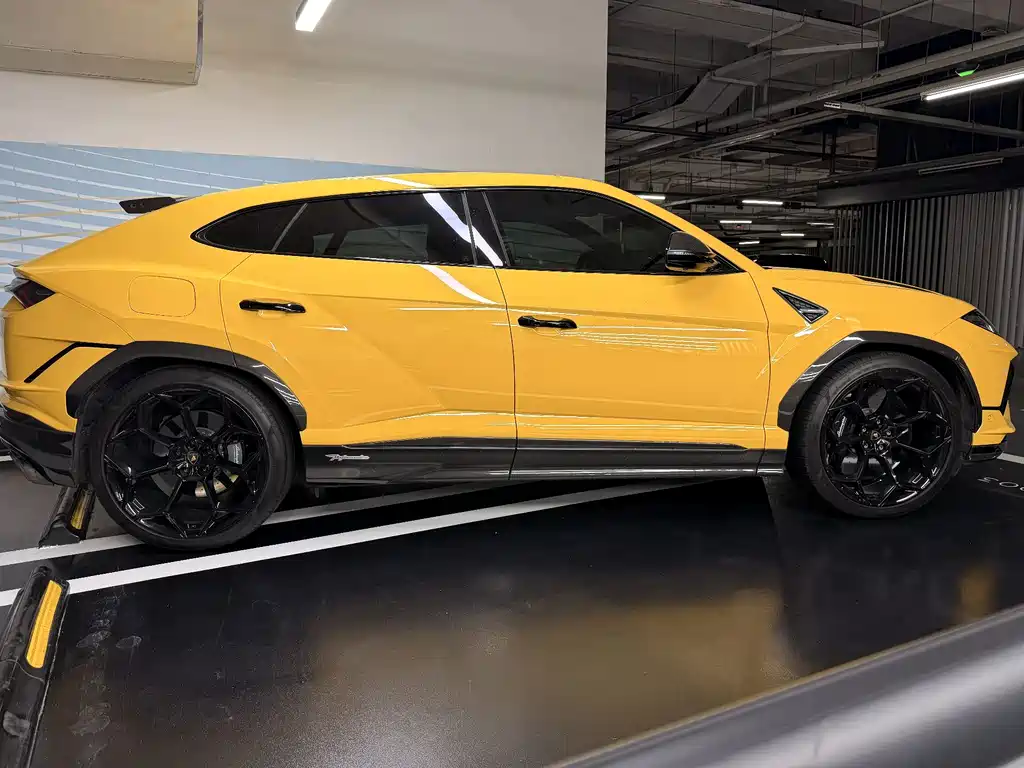 Lamborghini Urus — миниатюра 4