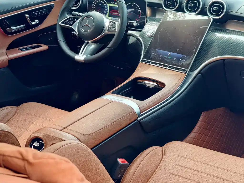 Mercedes-Benz GLC — миниатюра 10