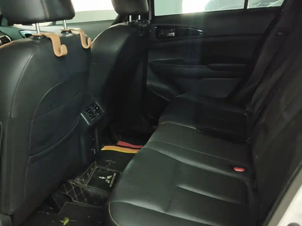 Mitsubishi Eclipse Cross — миниатюра 17