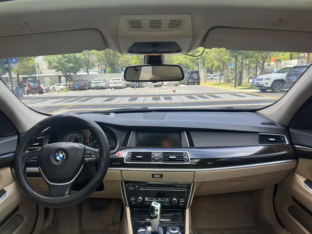 BMW 5 Series GT 5 GT 2010 535i Luxury