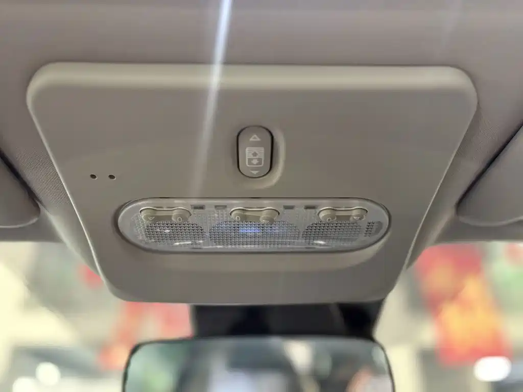 Nissan Qashqai — миниатюра 17