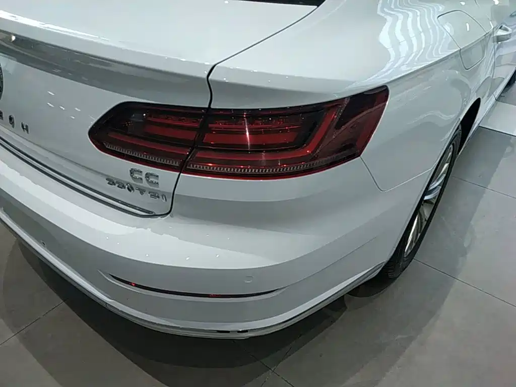 Volkswagen CC — миниатюра 8