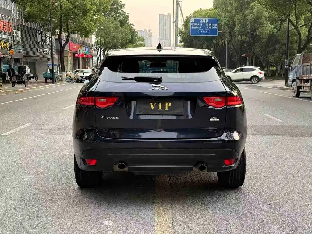 Jaguar F-Pace 2018 2.0T R-Sport Sport