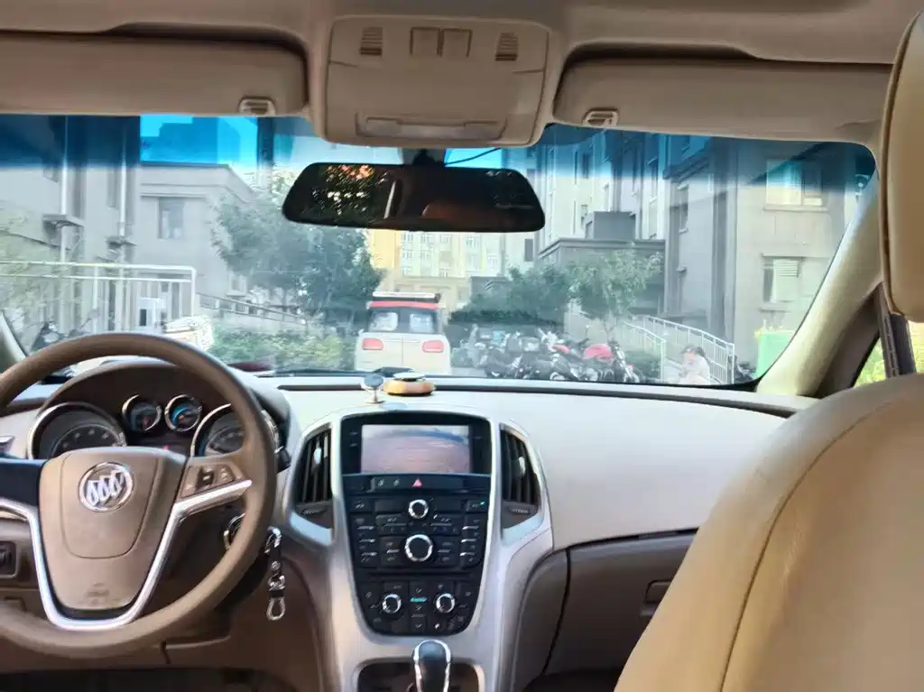 Buick Excelle — миниатюра 16