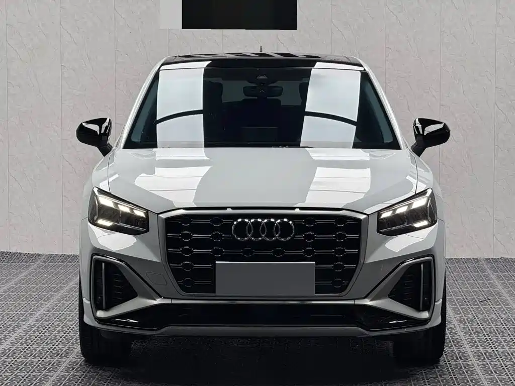 Audi Q2L — миниатюра 2