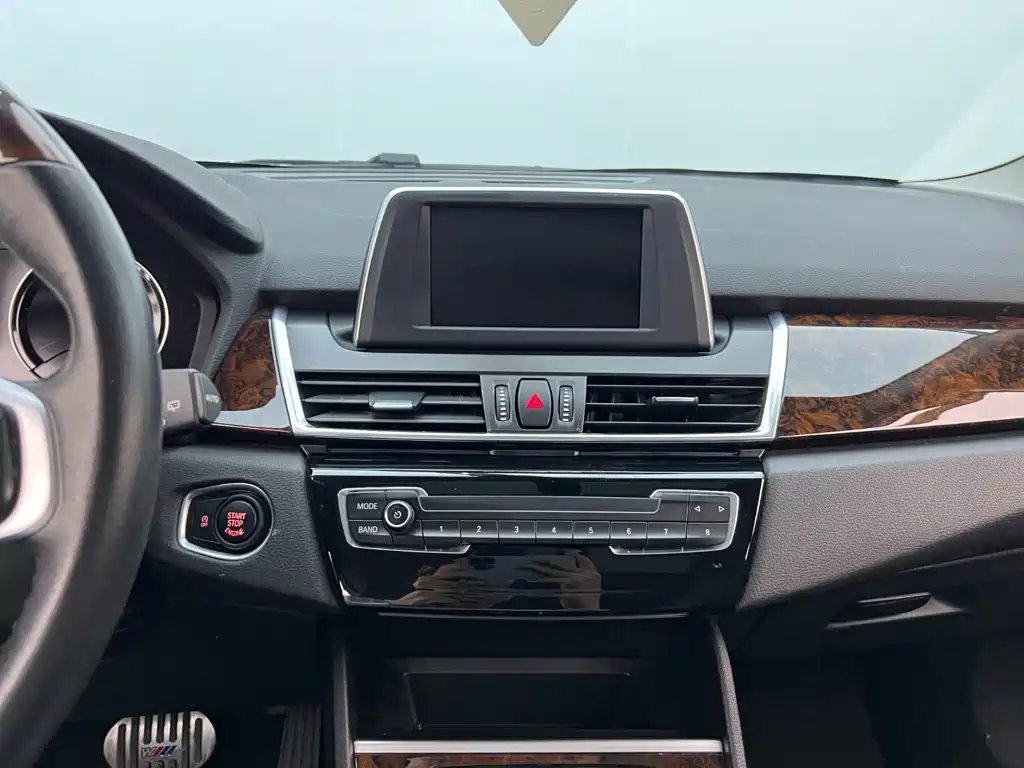 BMW 2 Series Active Tourer — миниатюра 13