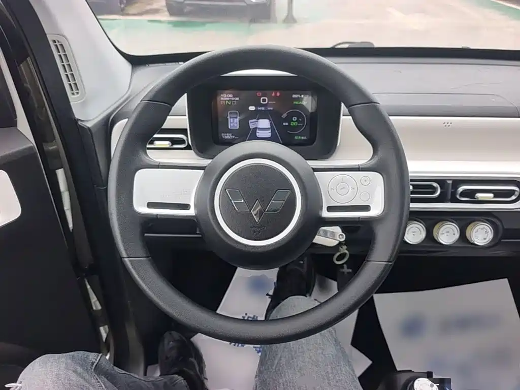 Wuling MINIEV — миниатюра 11
