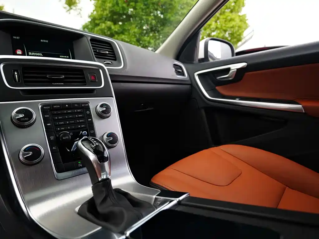 Volvo S60 — миниатюра 6