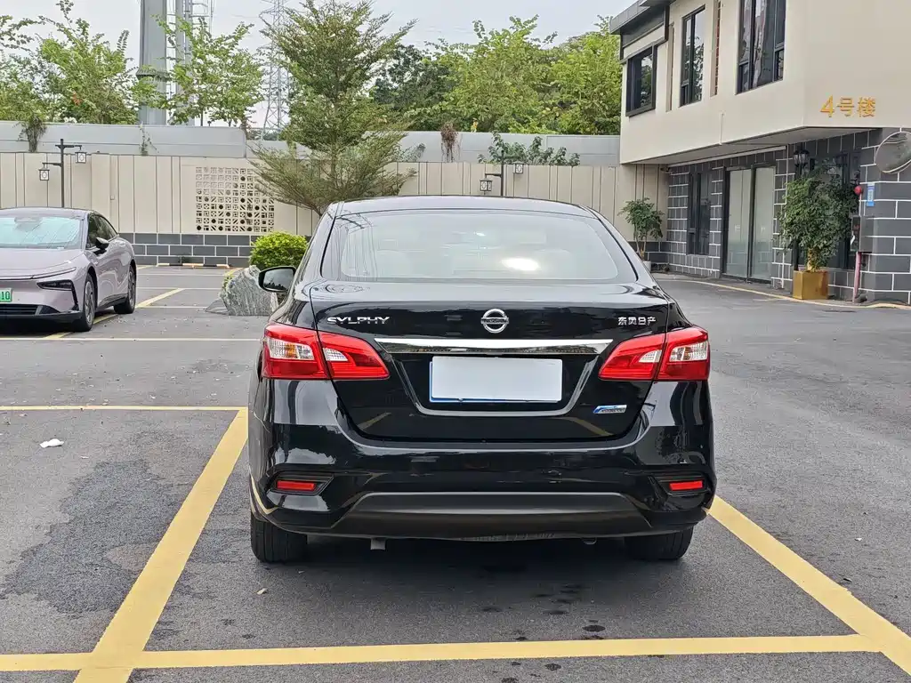 Nissan Sylphy — миниатюра 6