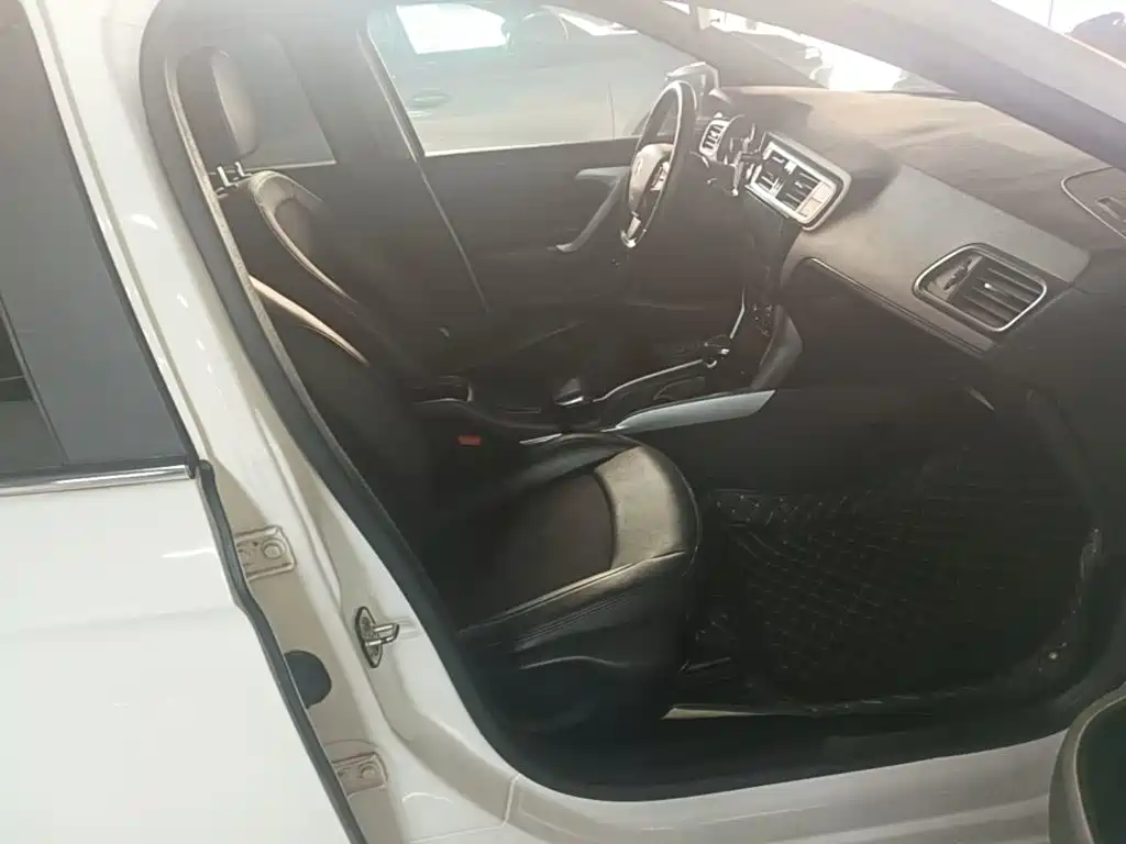 Citroen C3-XR — миниатюра 25