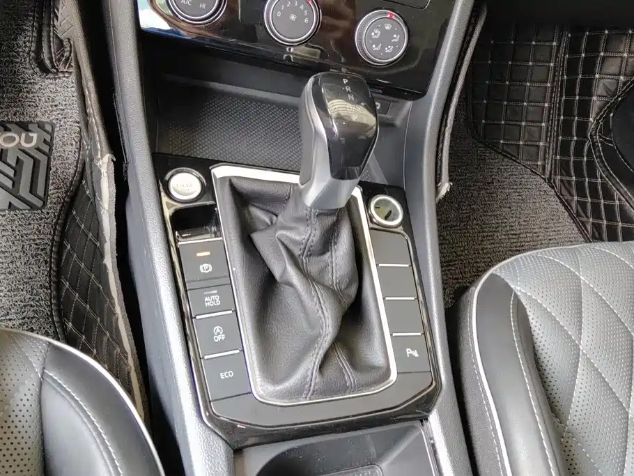Volkswagen Sagitar — миниатюра 16