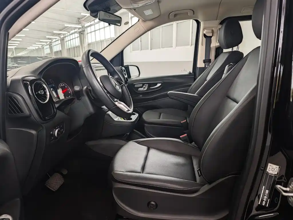 Mercedes-Benz Vito 2024 — фото 17