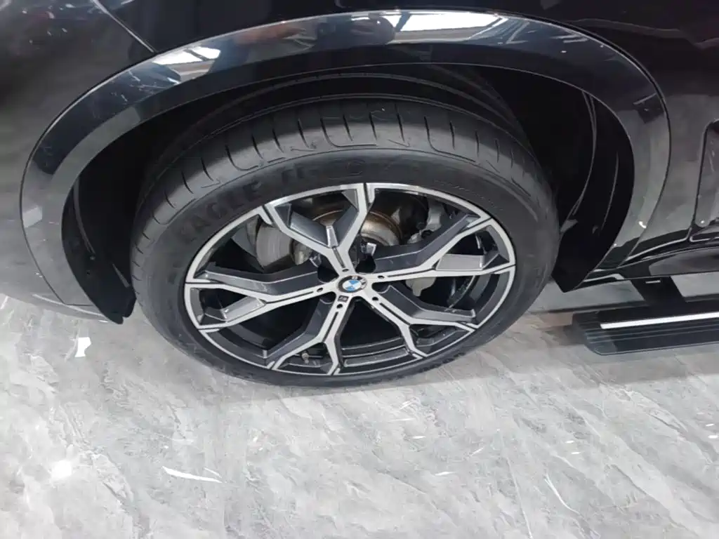 BMW X5 — миниатюра 23