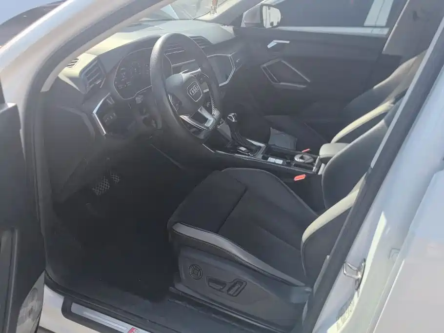 Audi Q3 — миниатюра 9