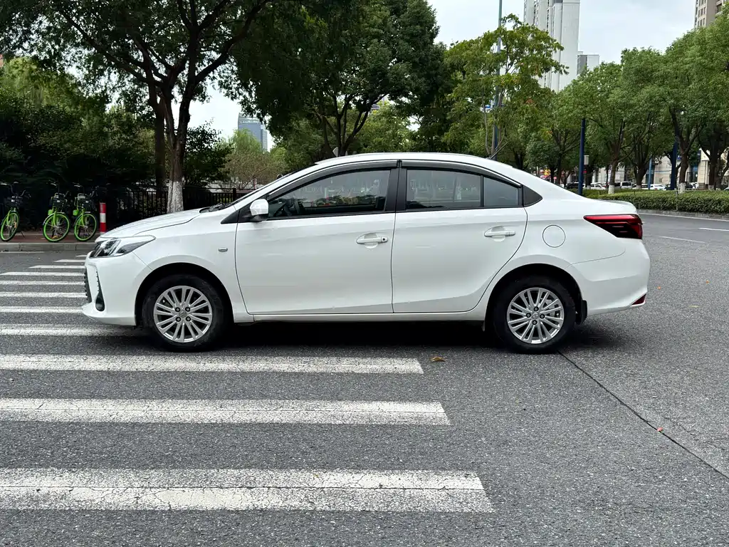 Toyota Vios — миниатюра 4