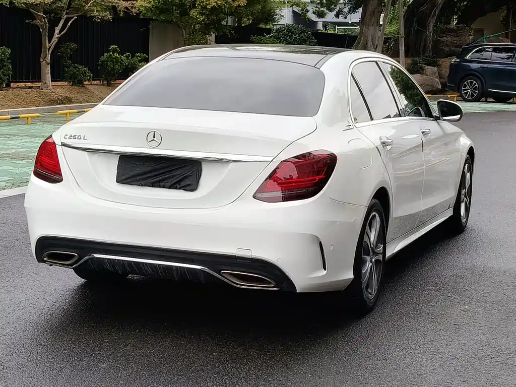 Mercedes-Benz C-Class — миниатюра 15