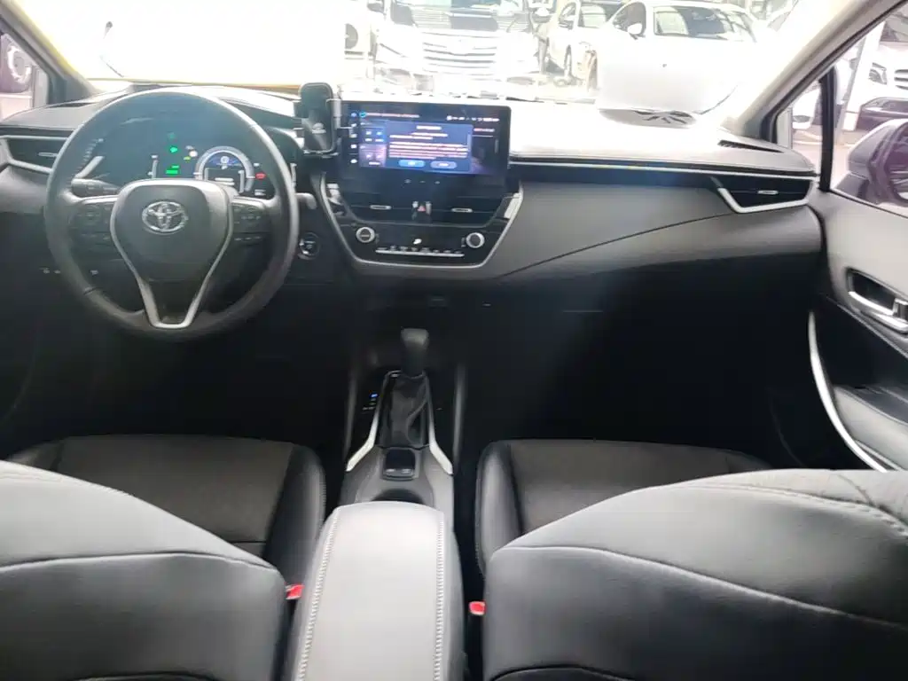 Toyota Corolla — миниатюра 10