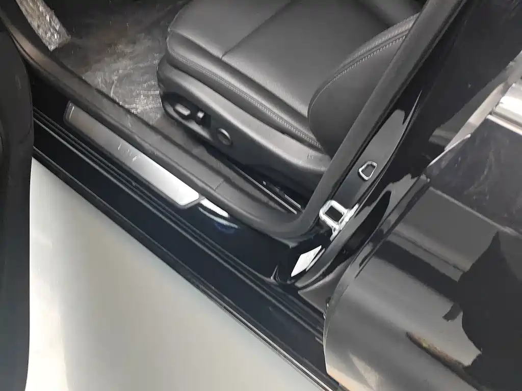 Cadillac CT5 — миниатюра 6