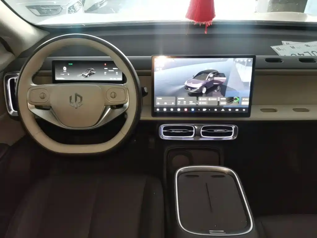 Leapmotor Leapmotor B10 — миниатюра 10