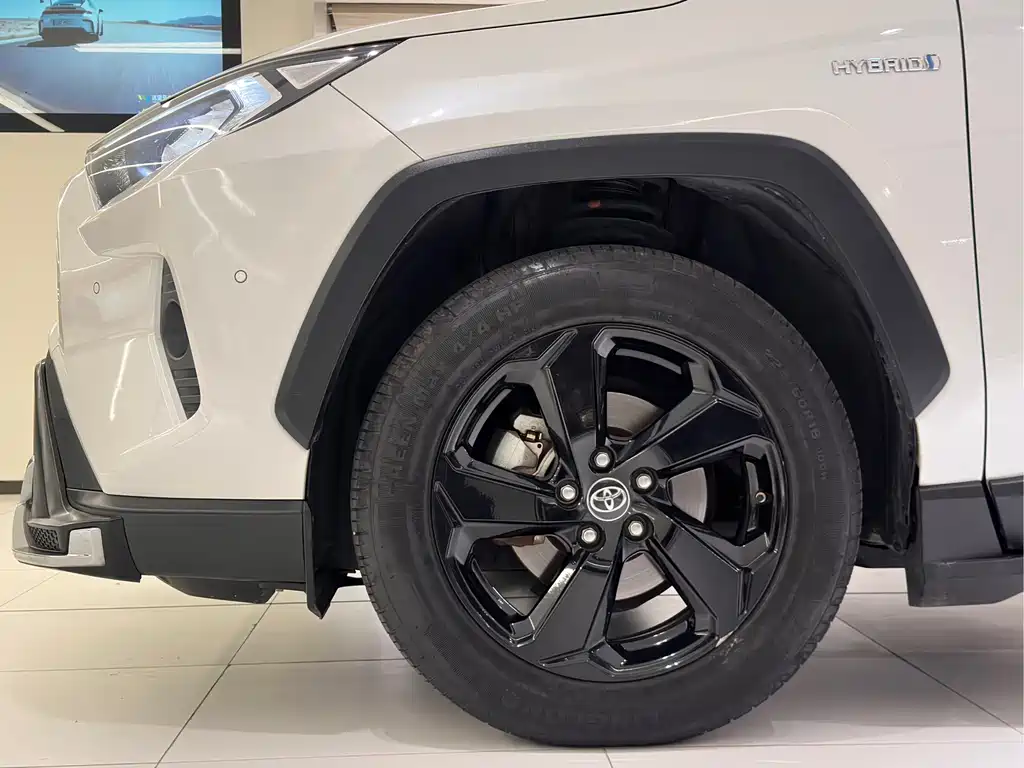 TOYOTA RAV4 RONGFANG